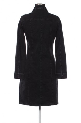 Φόρεμα Vero Moda, Μέγεθος M, Χρώμα Μαύρο, Τιμή 25,00 €