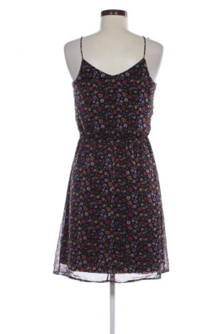 Рокля Vero Moda, Размер S, Цвят Многоцветен, Цена 27,99 лв.