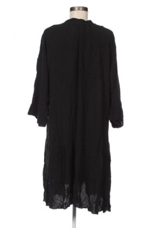 Sukienka Z One by Zabaione, Rozmiar 3XL, Kolor Czarny, Cena 355,99 zł