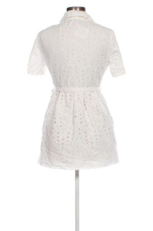 Rochie Zara, Mărime M, Culoare Alb, Preț 93,15 Lei