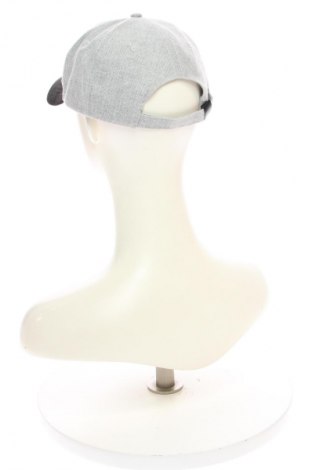 Mütze Reserved, Farbe Mehrfarbig, Preis € 6,90