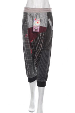 Дамски панталон Desigual, Размер S, Цвят Многоцветен, 93% памук, 7% полиестер, Цена 87,36 лв.