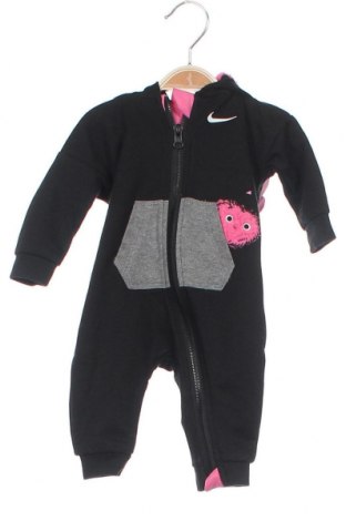 Детски гащеризон Nike, Размер 2-3m/ 56-62 см, Цвят Черен, 60% памук, 40% полиестер, Цена 43,46 лв.