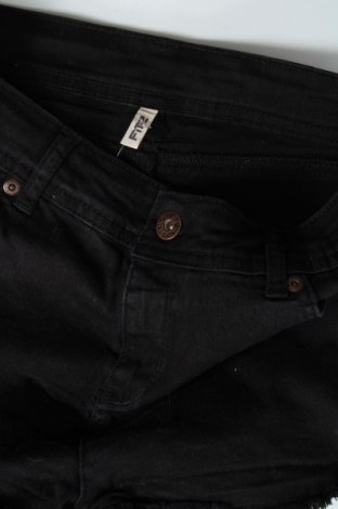 Dětské krátké kalhoty  Fit-Z, Velikost 14-15y/ 168-170 cm, Barva Černá, Cena  383,00 Kč