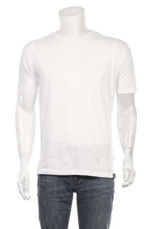 Ανδρικό t-shirt Newport Bay Sailing Club, Μέγεθος M, Χρώμα Λευκό, Βαμβάκι, Τιμή 7,71 €