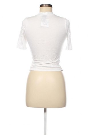 Дамска блуза Collusion, Размер M, Цвят Бял, Цена 40,00 лв.