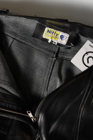 Γυναικείο παντελόνι δερμάτινο Nitty Gritty, Μέγεθος M, Χρώμα Μαύρο, Τιμή 8,64 €