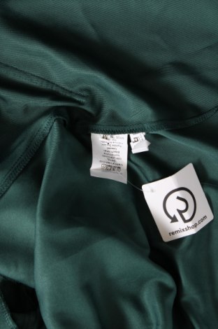 Дамски костюм SHEIN, Размер M, Цвят Зелен, Цена 31,64 лв.