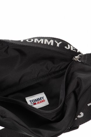 Чанта Tommy Jeans, Цвят Черен, Цена 108,00 лв.