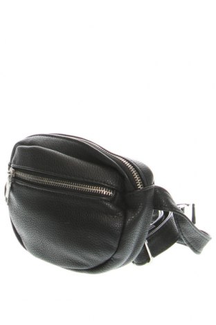 Чанта за кръст Pull&Bear, Цвят Черен, Цена 17,67 лв.