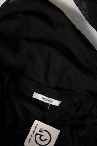 Γυναικεία μπλούζα About You, Μέγεθος S, Χρώμα Μαύρο, Τιμή 3,71 €