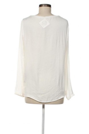 Γυναικεία μπλούζα Bershka, Μέγεθος M, Χρώμα Λευκό, Τιμή 4,11 €