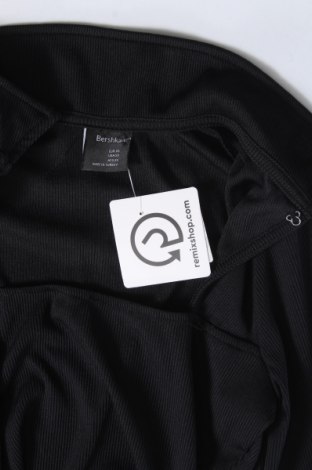 Damen Shirt Bershka, Größe XS, Farbe Schwarz, Preis 13,22 €