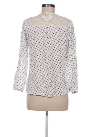 Γυναικεία μπλούζα Colloseum, Μέγεθος L, Χρώμα Λευκό, Τιμή 4,70 €