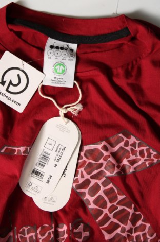 Γυναικεία μπλούζα Diadora, Μέγεθος S, Χρώμα Κόκκινο, Τιμή 31,73 €