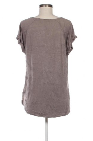 Γυναικεία μπλούζα Essentials, Μέγεθος M, Χρώμα  Μπέζ, Τιμή 4,11 €