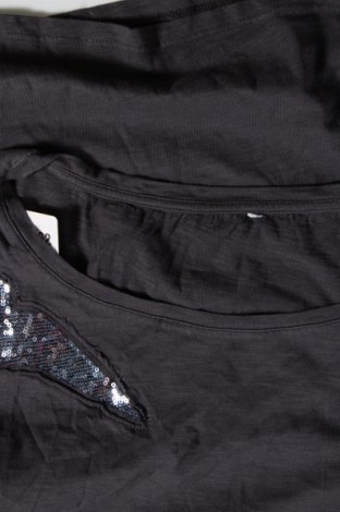 Γυναικεία μπλούζα Fishbone, Μέγεθος M, Χρώμα Γκρί, Τιμή 2,94 €