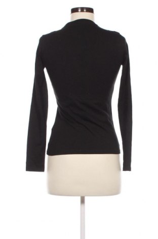 Дамска блуза Guess, Размер S, Цвят Черен, Цена 54,00 лв.