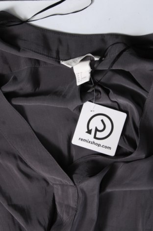 Damen Shirt H&M, Größe XS, Farbe Grau, Preis 3,97 €