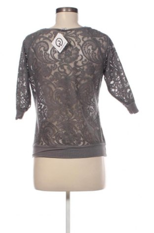 Дамска блуза Koe, Размер S, Цвят Сив, Цена 14,04 лв.
