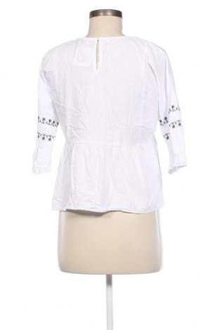 Дамска блуза LC Waikiki, Размер S, Цвят Бял, Цена 13,65 лв.