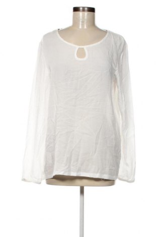 Дамска блуза Nice Girl, Размер M, Цвят Бял, Цена 10,40 лв.