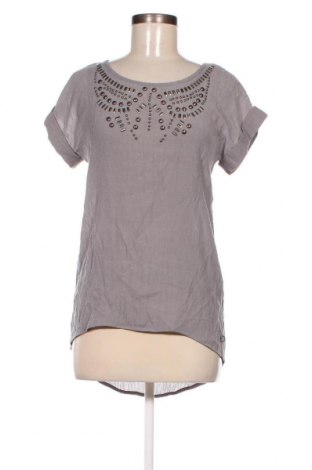 Γυναικεία μπλούζα Numph, Μέγεθος S, Χρώμα Γκρί, Τιμή 14,55 €