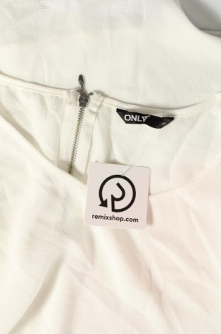 Γυναικεία μπλούζα ONLY, Μέγεθος M, Χρώμα Λευκό, Τιμή 12,37 €