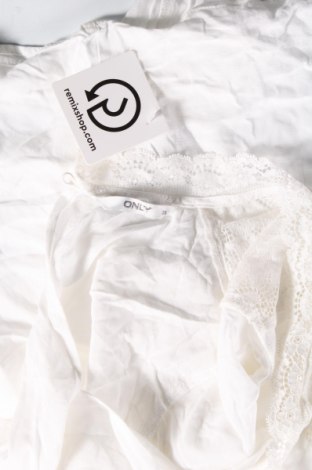 Γυναικεία μπλούζα ONLY, Μέγεθος S, Χρώμα Λευκό, Τιμή 3,09 €