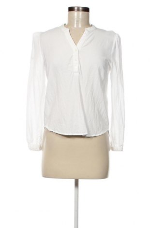 Дамска блуза Object, Размер S, Цвят Бял, Цена 23,10 лв.