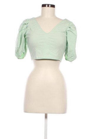 Дамска блуза Pull&Bear, Размер M, Цвят Зелен, Цена 7,60 лв.