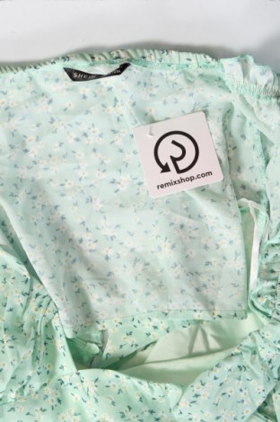 Γυναικεία μπλούζα SHEIN, Μέγεθος S, Χρώμα Πράσινο, Τιμή 3,53 €