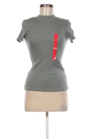 Damen Shirt Sinsay, Größe S, Farbe Grün, Preis 7,61 €
