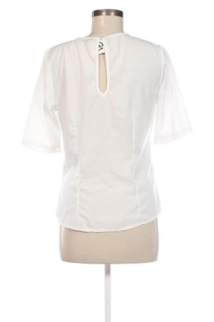 Damen Shirt Vero Moda, Größe M, Farbe Weiß, Preis 5,52 €