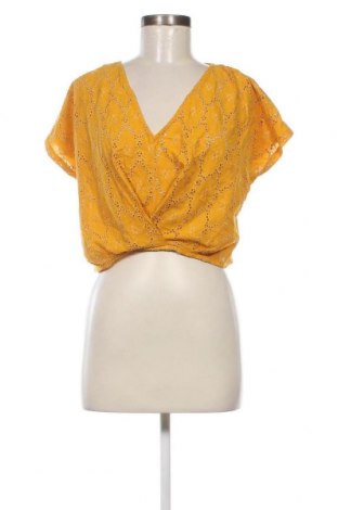 Дамска блуза Zara Trafaluc, Размер M, Цвят Жълт, Цена 7,00 лв.