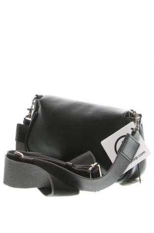Дамска чанта Calvin Klein Jeans, Цвят Черен, Цена 172,00 лв.
