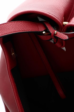 Дамска чанта Emporio Armani, Цвят Червен, Цена 580,45 лв.