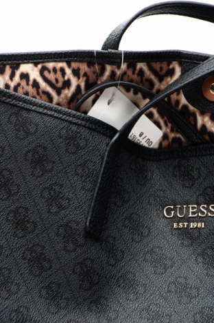 Дамска чанта Guess, Цвят Черен, Цена 251,75 лв.