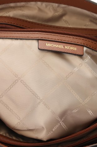 Дамска чанта Michael Kors, Цвят Кафяв, Цена 342,79 лв.