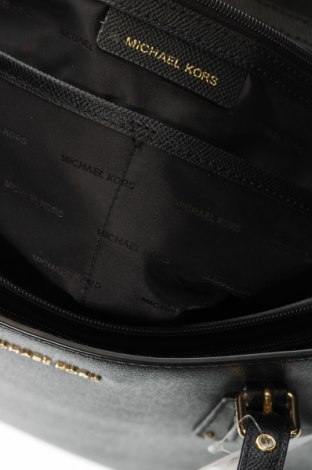 Дамска чанта Michael Kors, Цвят Черен, Цена 464,55 лв.