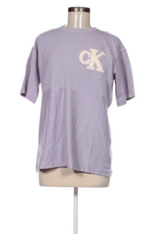 Damen T-Shirt Calvin Klein Jeans, Größe L, Farbe Lila, Preis 39,69 €