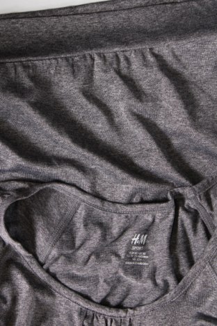 Dámské tričko H&M Sport, Velikost XS, Barva Šedá, Cena  114,00 Kč