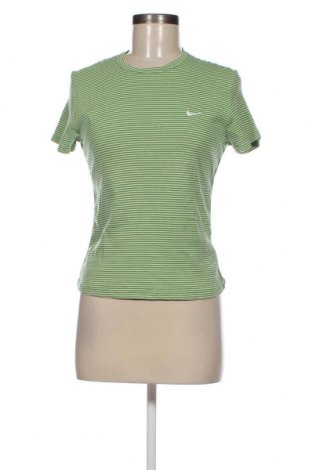 Дамска тениска Nike, Размер M, Цвят Зелен, Цена 24,30 лв.