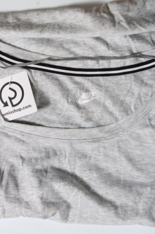 Damen T-Shirt Nike, Größe M, Farbe Grau, Preis € 18,79