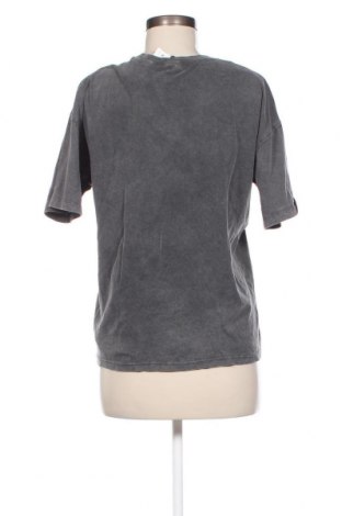 Damen T-Shirt Pull&Bear, Größe S, Farbe Grau, Preis € 7,90