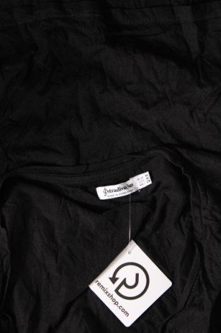 Γυναικείο t-shirt Stradivarius, Μέγεθος M, Χρώμα Μαύρο, Τιμή 5,23 €