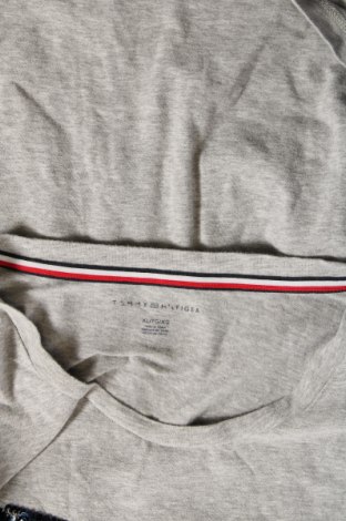 Γυναικείο t-shirt Tommy Hilfiger, Μέγεθος XL, Χρώμα Γκρί, Τιμή 24,09 €