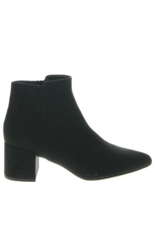 Damen Stiefeletten About You, Größe 38, Farbe Schwarz, Preis 21,57 €