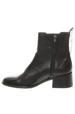 Botine de damă Apple of Eden, Mărime 38, Culoare Negru, Preț 479,44 Lei