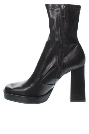 Damen Stiefeletten Bershka, Größe 38, Farbe Schwarz, Preis 18,37 €